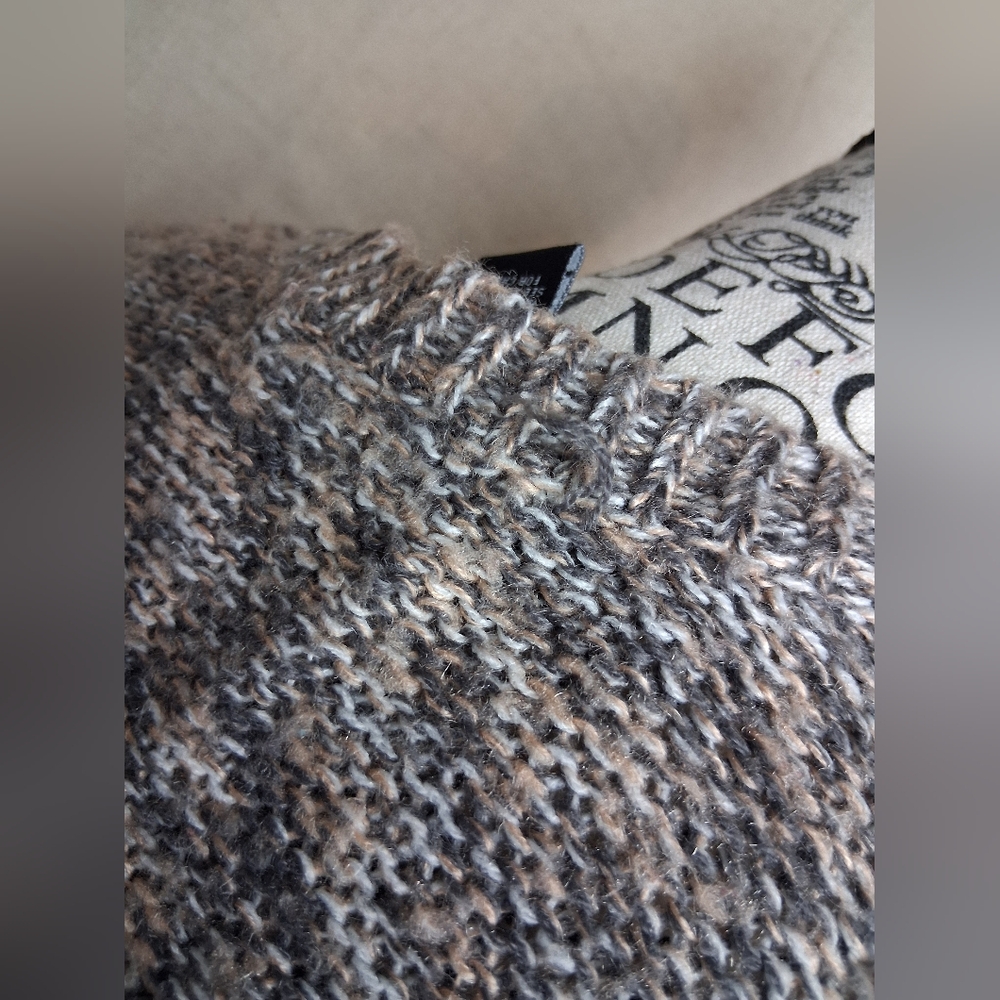 Rue21 Womens Medium sweater - Picture 10 of 10